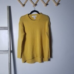 WORKSHOP WOMEN'S YELLOW SWEATER SIZE MEDIUM
